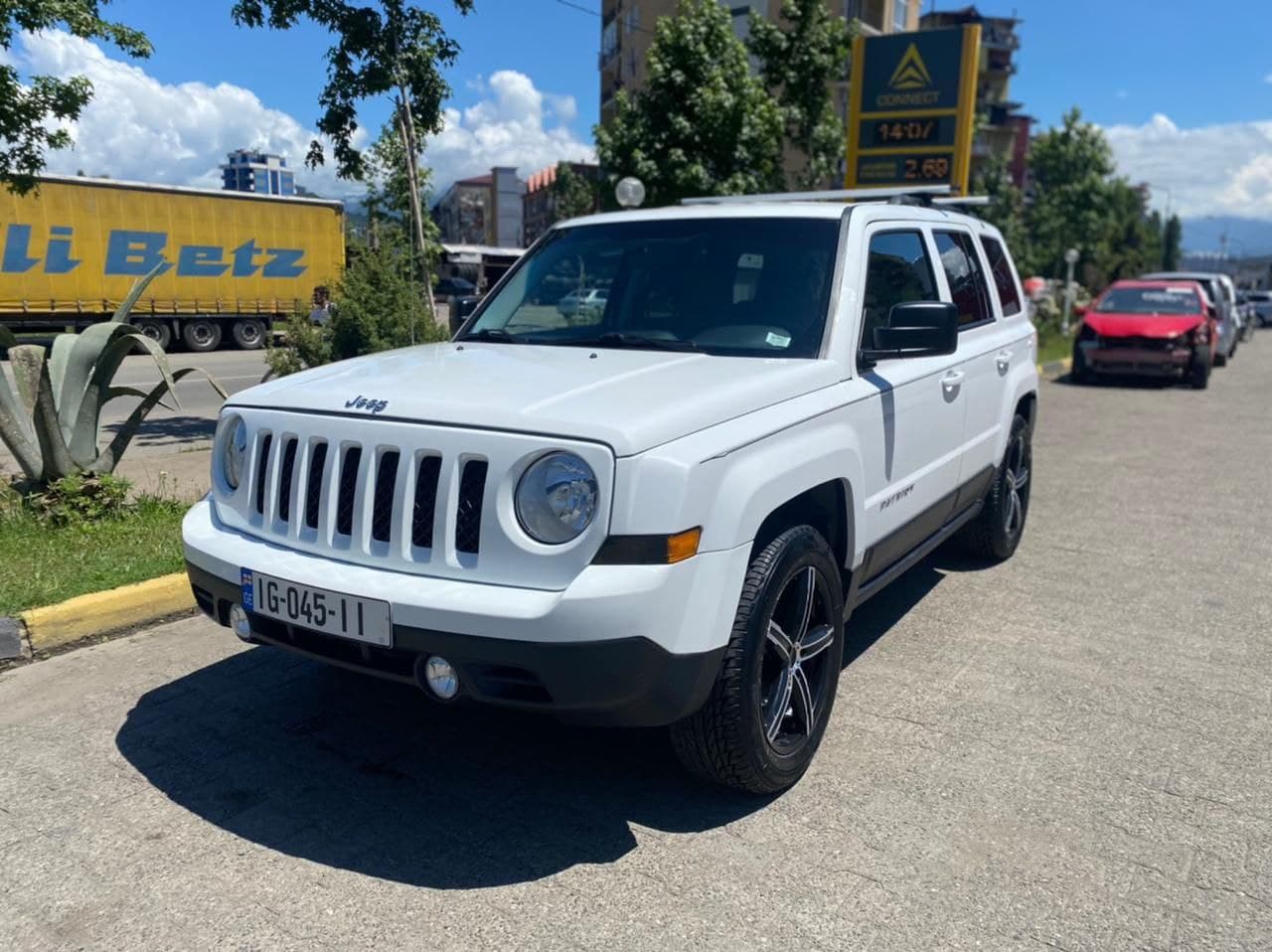 Jeep Patriot 2016 — rental in Tbilisi, Georgia